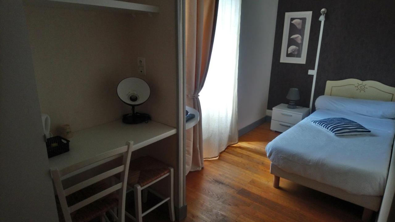 Auberge Des Lacs Massignac Екстер'єр фото